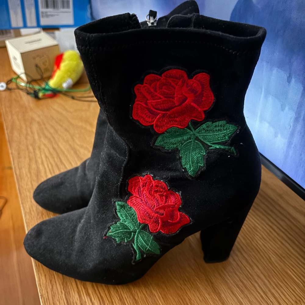 Steve Madden Edition Black Suede Ankle Boots with Red Rose Embroidery